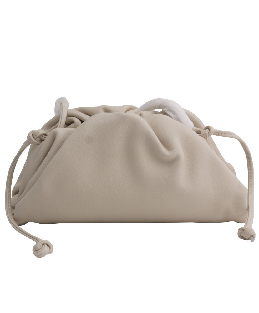 Bottega Veneta The Pouch In Butter Calf Clutch Cream